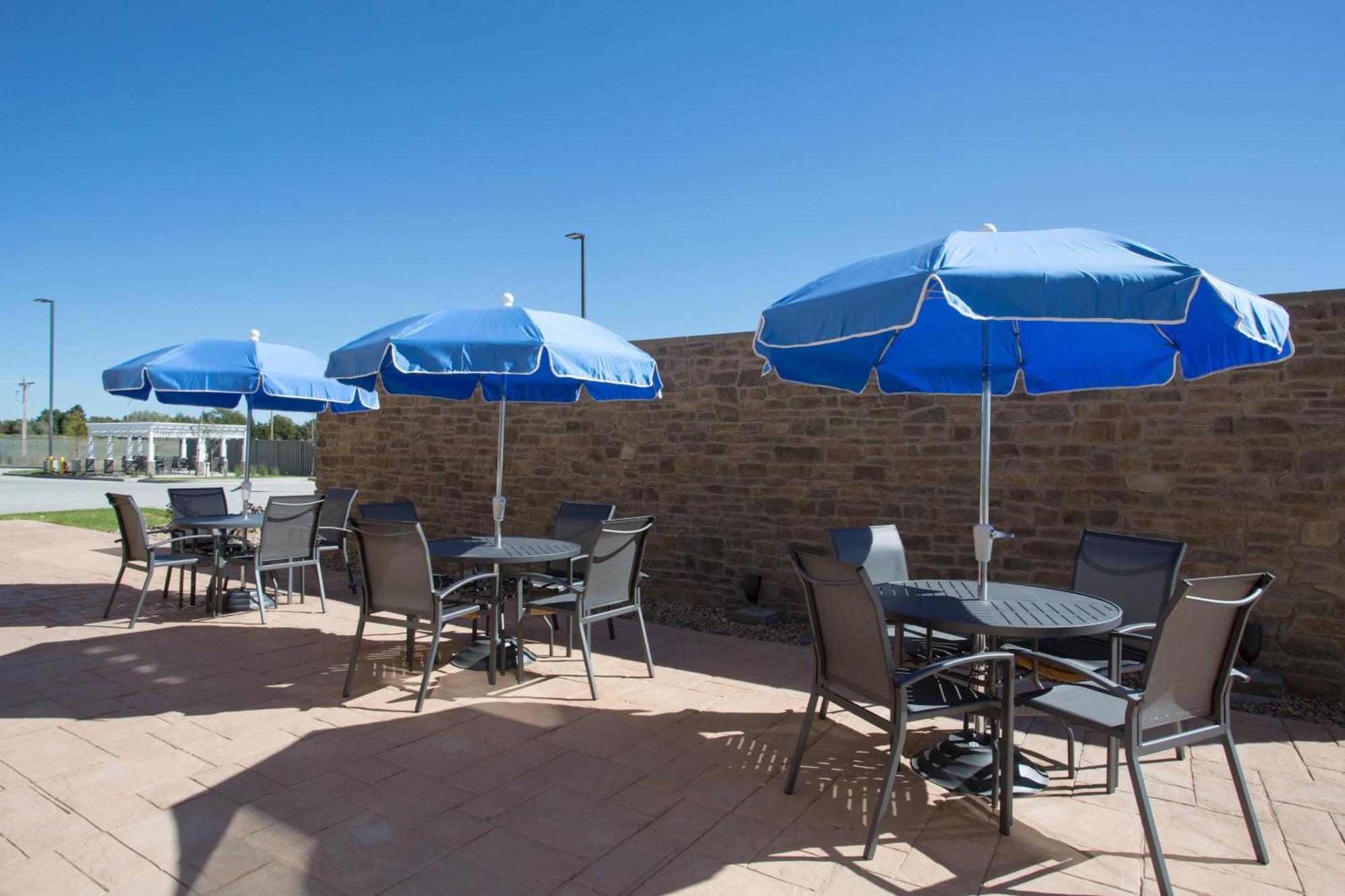 Fairfield Inn & Suites By Marriott Burlington Exterior foto